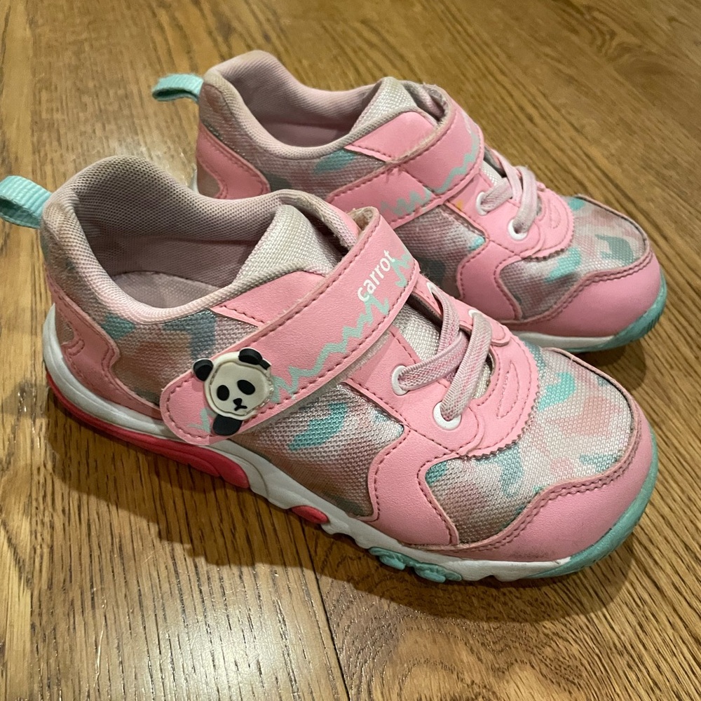 Carrots girls size 19cm, US 13 pink panda sneakers